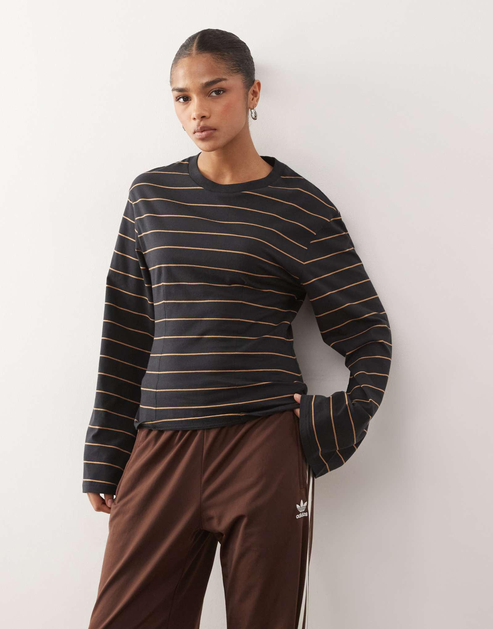 Топ Monki с длинными рукавами и завязками в черную полоску