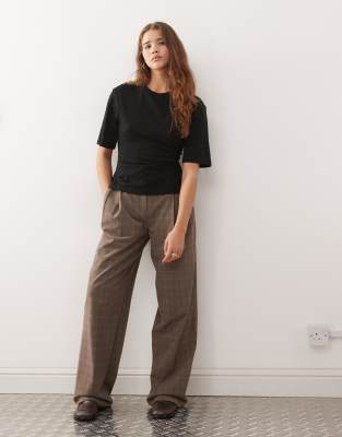 Monki Cinched Top In Black