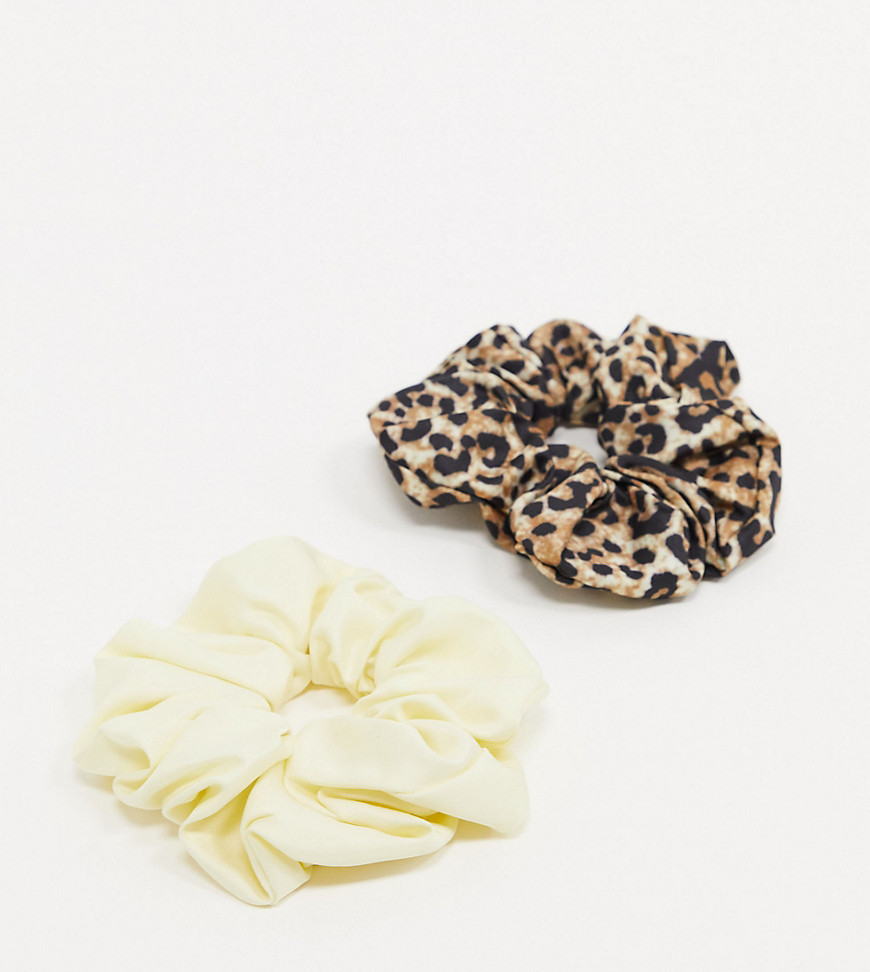 Monki - Confezione multipack di elastici per capelli in raso bianco e leopardato-Multicolore