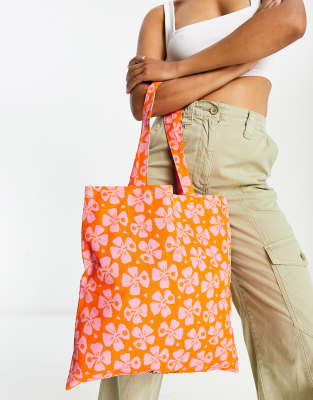 soft tabby multi crossbody