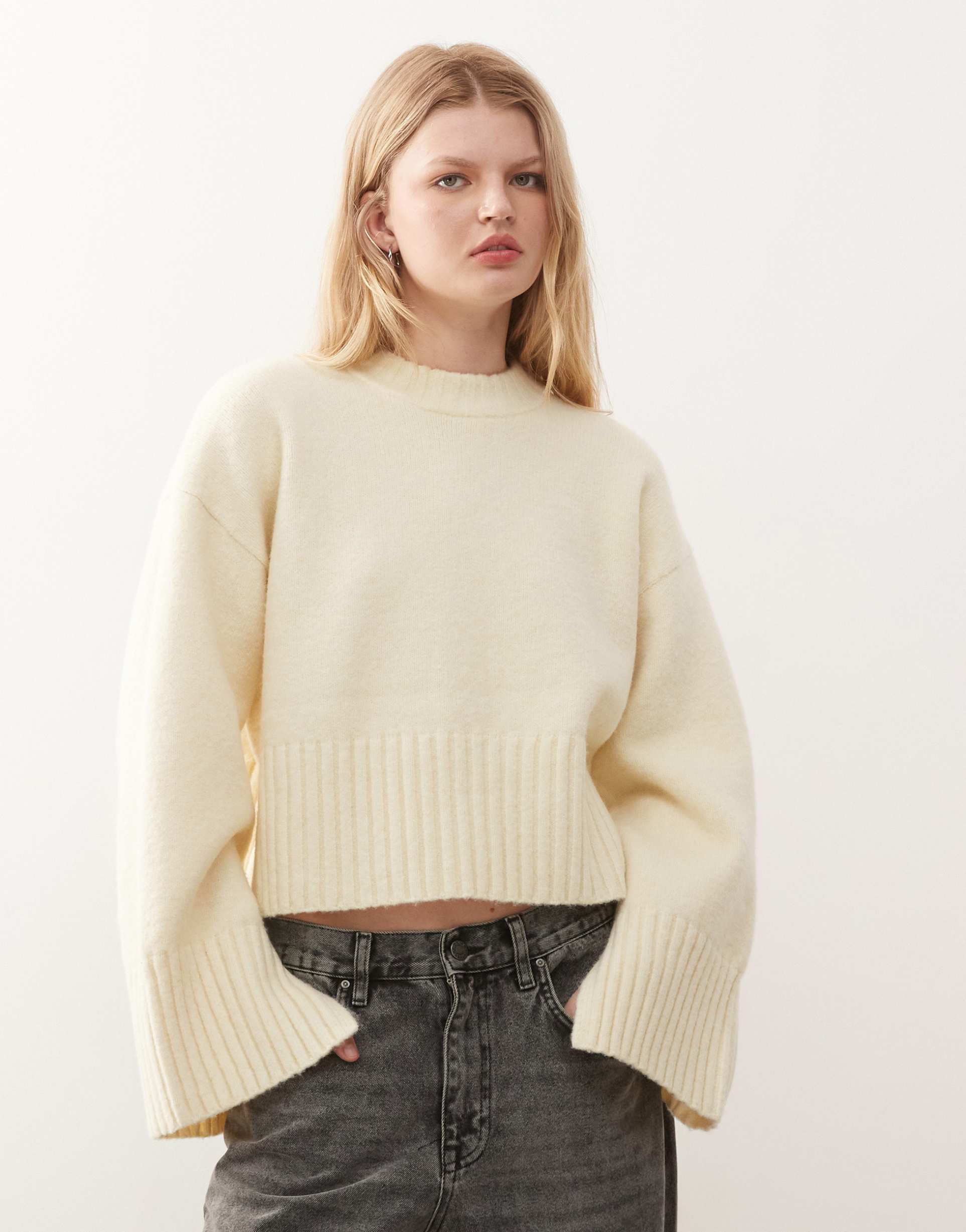 monki crew neck knit sweater in lemon