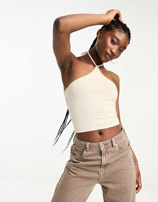 Monki - Crop top met gestrikte halternek in beige