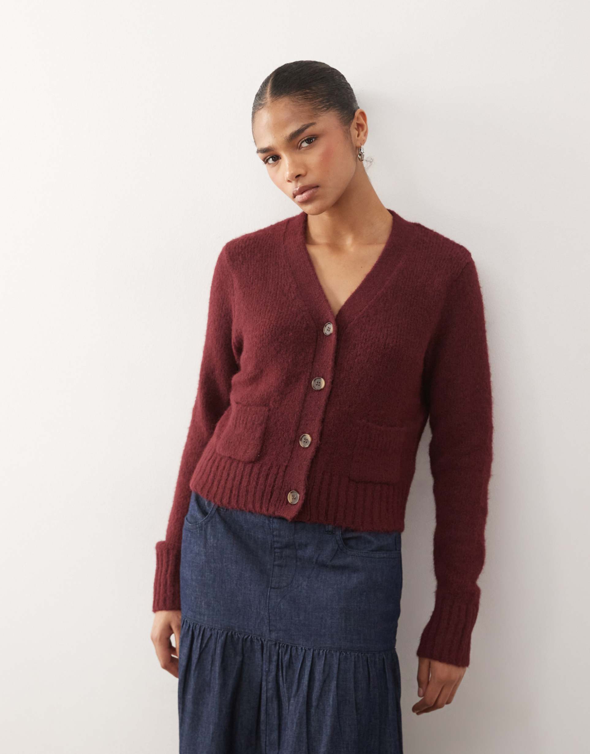 monki cropped cardigan with front pockets in burgundy