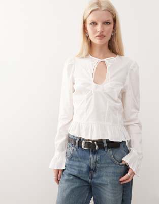 Monki Cropped Fitted Blouse In White
