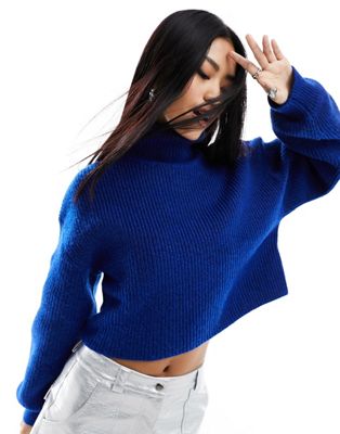 Monki cropped knitted jumper in cobalt blue