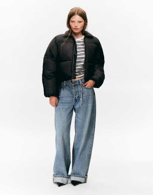 Monki – Cropped Steppjacke in Schwarz mit Verzierung am Kragen, 2 von 4