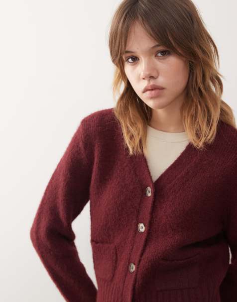 Monki – Cropped-Strickjacke in Burgunderrot mit Fronttaschen - view 1