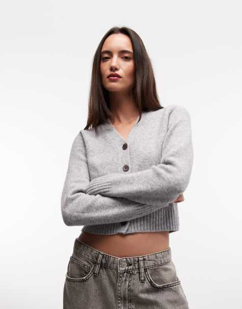 Monki – Cropped-Strickjacke in meliertem Grau mit Taschen - view 1