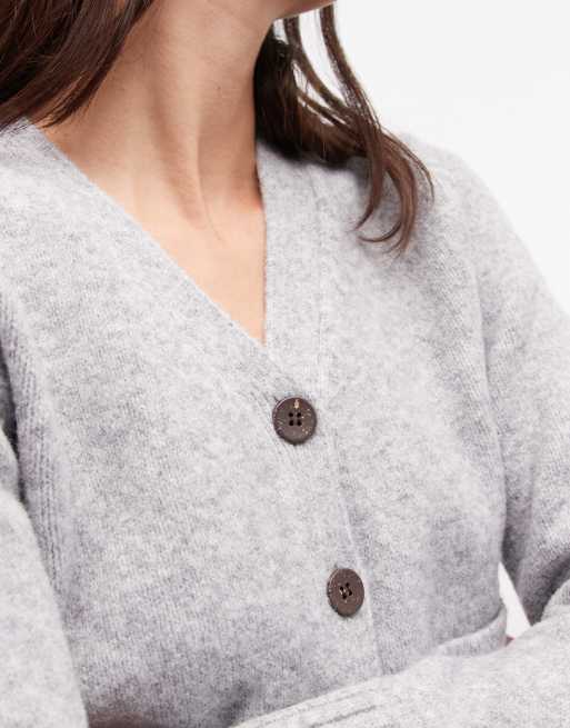 Monki – Cropped-Strickjacke in meliertem Grau mit Taschen, 3 von 4