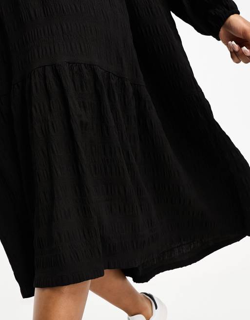 Monki – Czarna luźna sukienka midi z długimi rękawami, 2 z 4