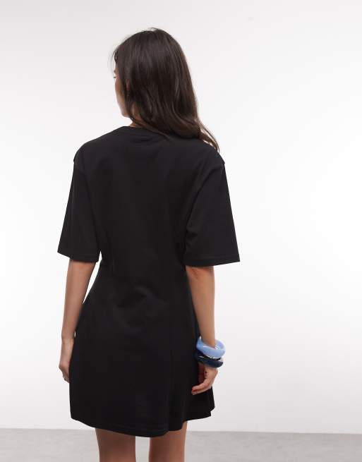 Monki – Czarna profilowana sukienka T-shirtowa mini, 4 z 4
