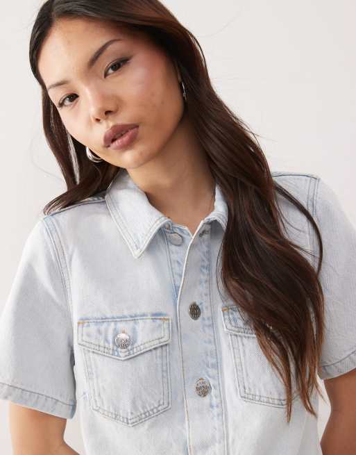 Monki – Denim-Tunikakleid in hellblauer Waschung mit schwingendem Rand , 3 von 4