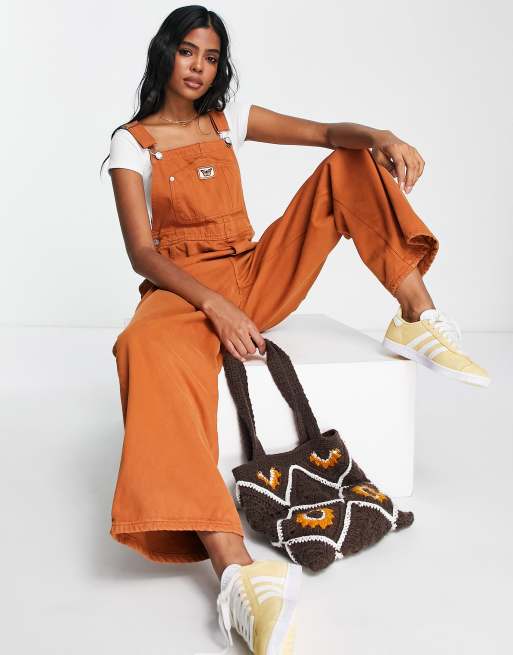 アリソンブラウン　Rustic Garden Denim Overalls Monki dungarees in brown denim | ASOS