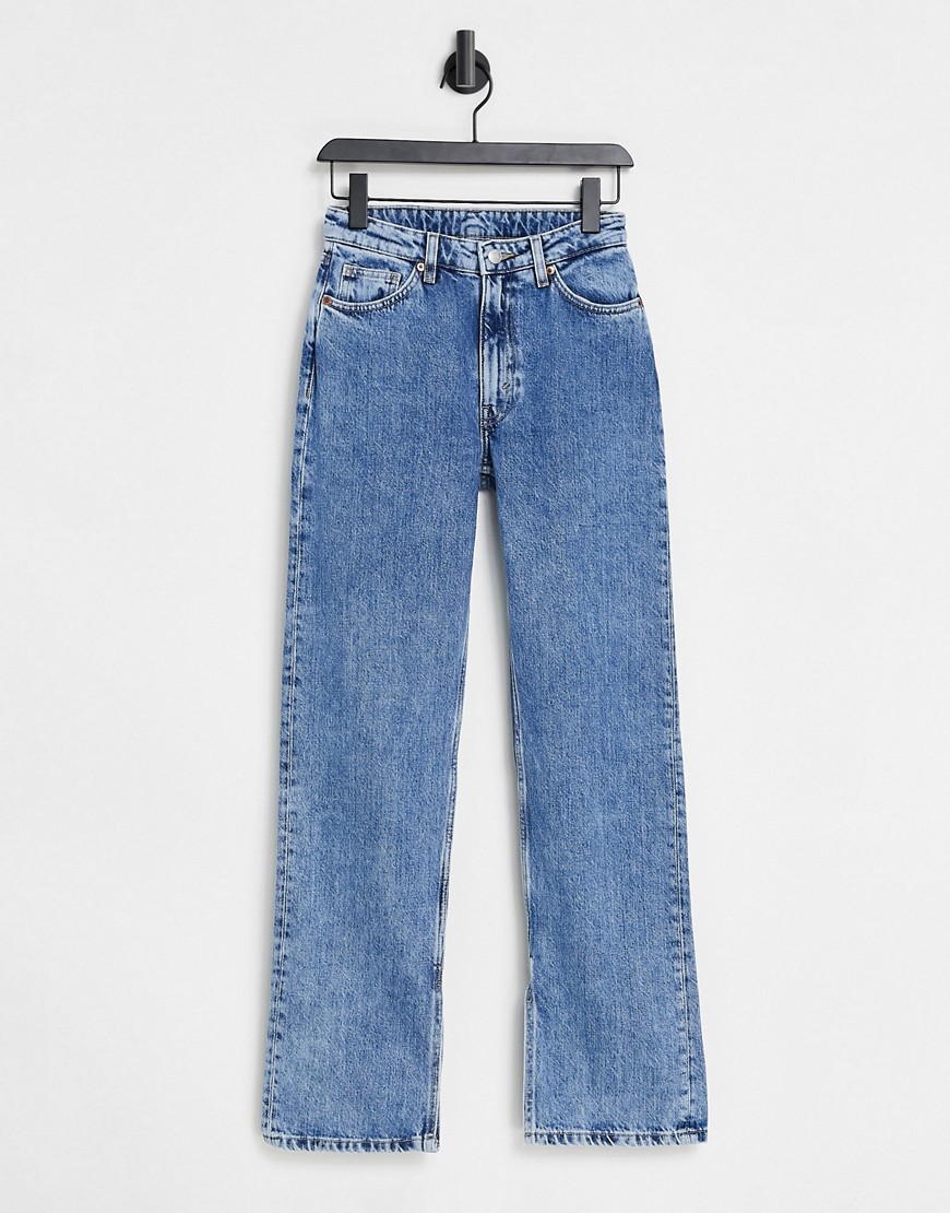 Monki Elsie organic cotton straight leg jeans with split hem in mid blue wash-Blues