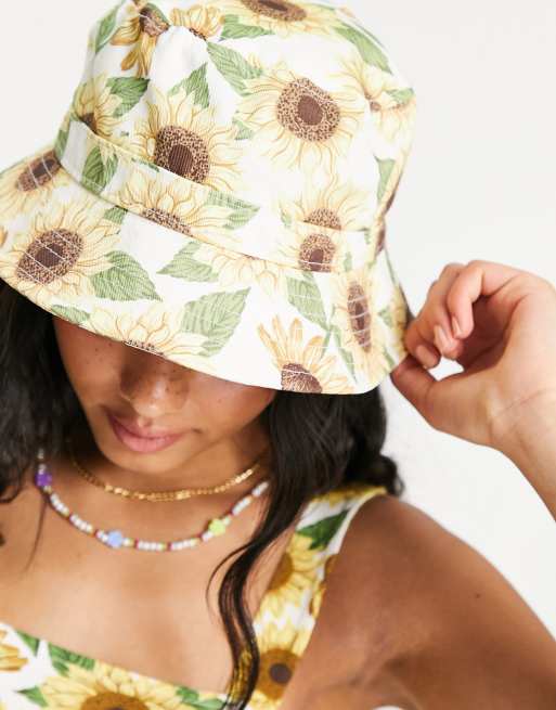 bucket hat with sunflower