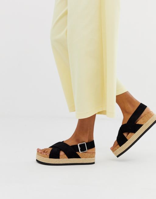 Monki - Espadrilles flatform nere con incrocio