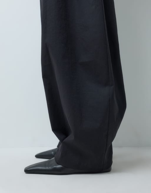 Monki exclusive pleated tailored barrel trousers in black, 5 of 5
