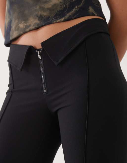 Monki - Flare broek met lage omgeslagen taille in zwart, 5 van 5