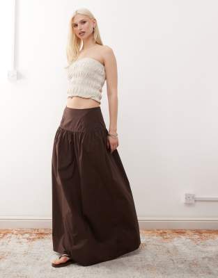 Monki Floaty Poplin Maxi Skirt With Dropped Waist Detail In Brown