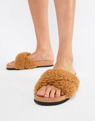 faux fur cross slider slippers