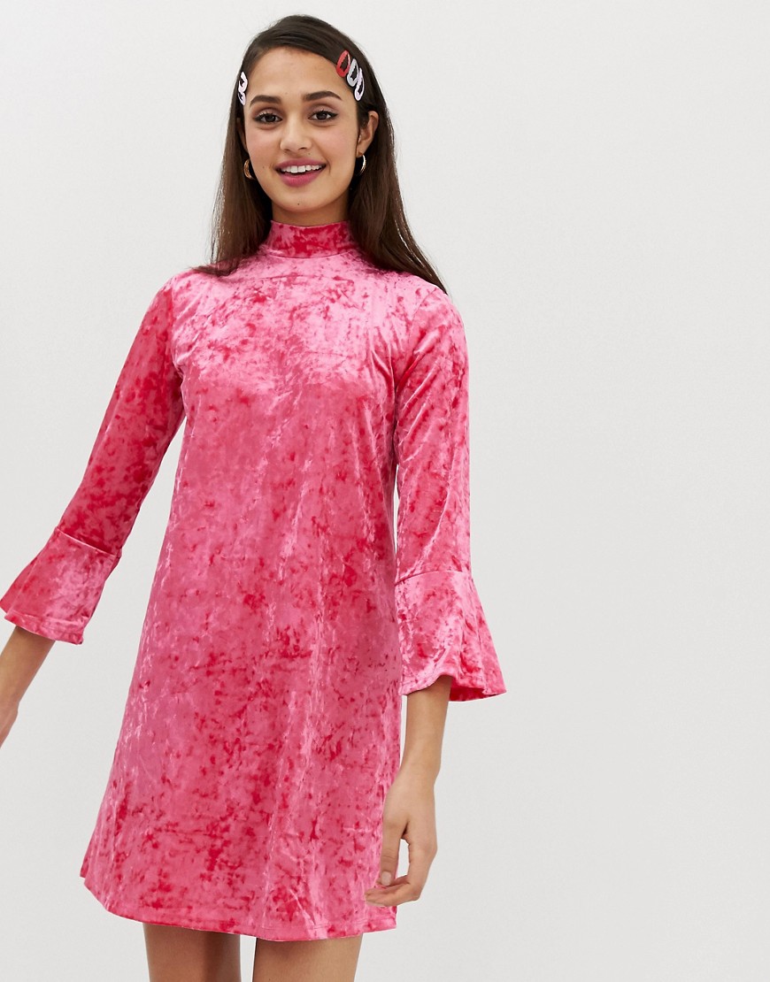 Monki - Fluwelen jurk met uitlopende mouwen-Roze