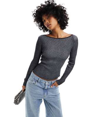 Monki - Gebreide gestreepte crop top met lange mouwen in zwart-wit