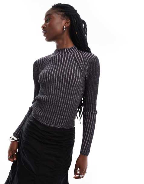 Monki - Gebreide tweekleurige top met lange mouwen in zwart en roze - view 1