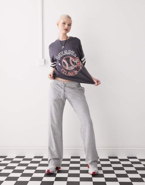 Monki – Gerade geschnittene Jogginghose aus Frottee in Grau - view 1