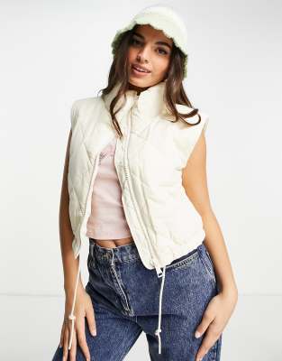 Monki – Gestepptes Gilet in Beige