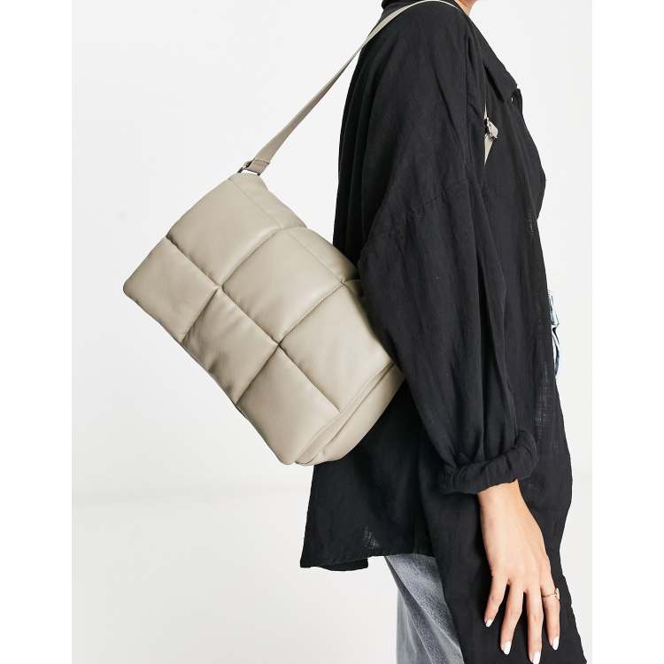 Monki Gewatteerde tas in beige