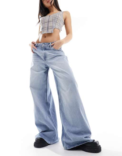 Monki - Giga - Jeans met lage taille en ultra losse pasvorm in blauw