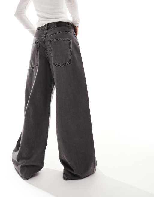 Monki Giga low waisted baggy wide fit jeans in dark grey wash, 4 of 5