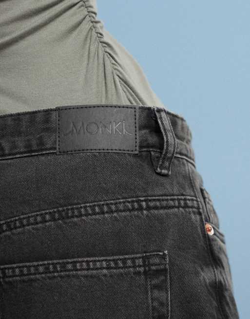 Monki – Giga – Ultraweite Jeans in verwaschenem Schwarz mit niedrigem Bund, 4 von 5