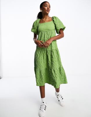 Monki - Grün kariertes Midi-Hängerkleid mit Stufendesign und Puffärmeln-Bunt