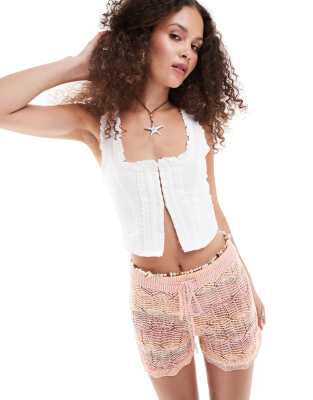 Thumbnail - Monki - Häkelstrick-Shorts mit Kordelzugbund und Farbverlauf in Rosa und Orange-Bunt