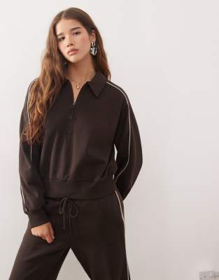 Monki Half Zip Sweatshirt With Beige Piping Detail In Brown