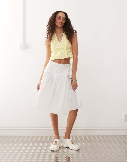 Monki halter neck wrap top with ruched sides in pale yellow, 3 of 4