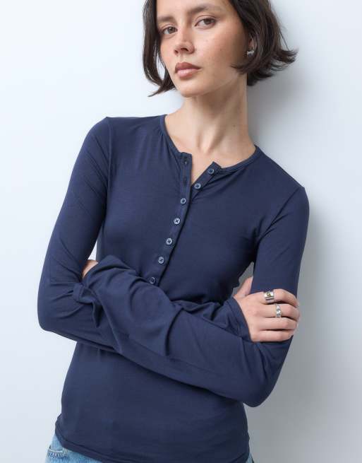 Monki Henley-top met lange mouwen in donker marineblauw, 3 van 5