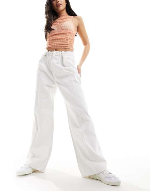 Monki – Hose in Ecru mit weitem Bein und Falten vorne