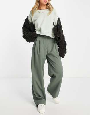 Monki – Hose mit geradem Schnitt in Khaki - KHAKI