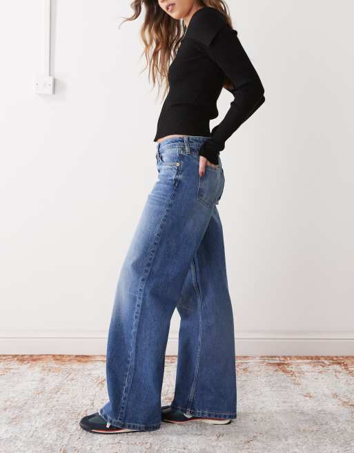 Monki - Imoo - Jeans a vita bassa lavaggio blu medio con fondo ampio , 3 di 5