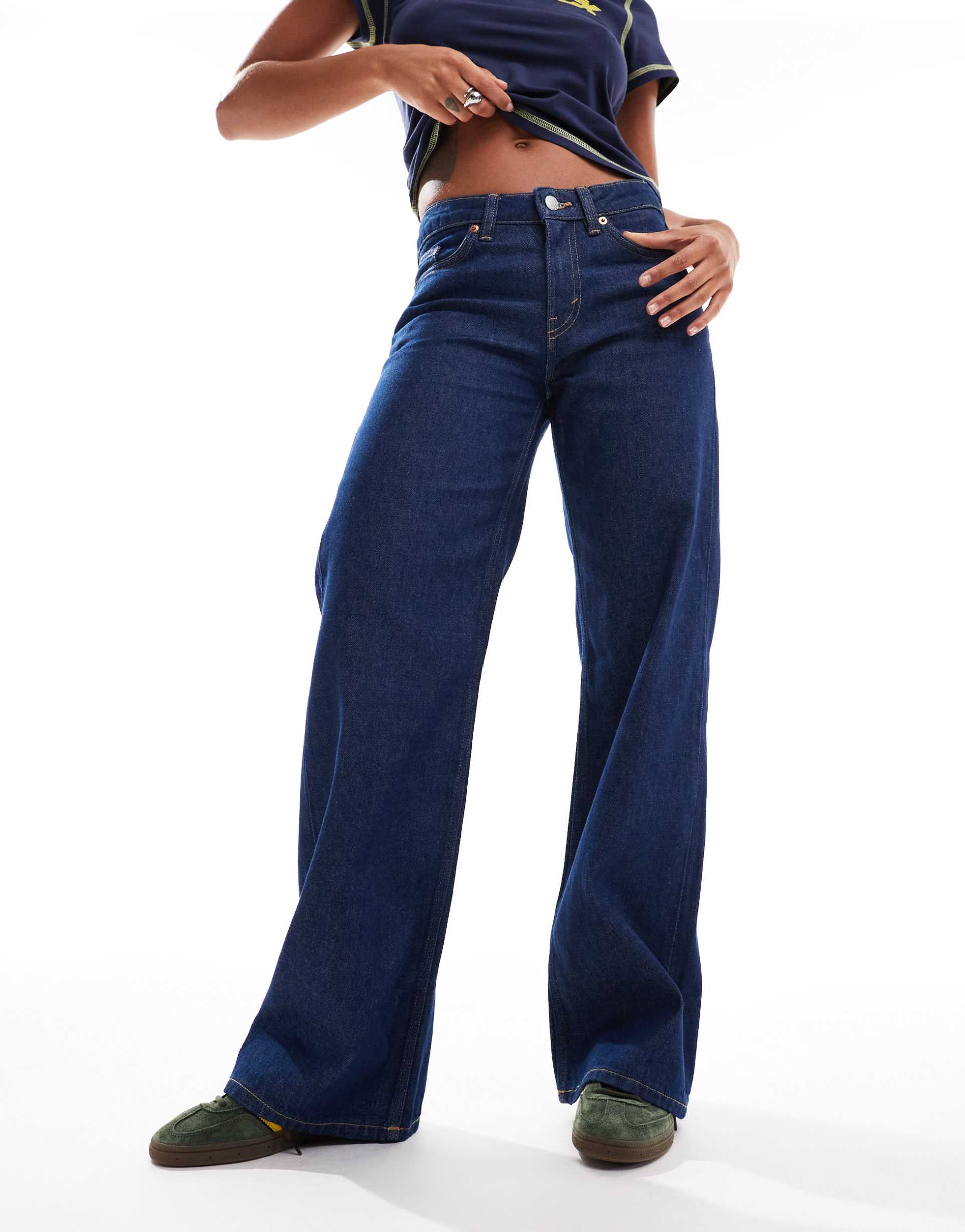 monki imoo low waisted wide fit jeans in rinse wash clean blue