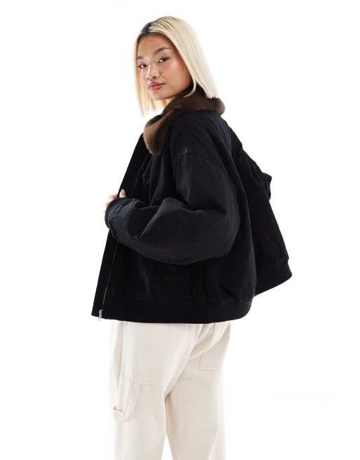 Monki – Jacke in Schwarz mit Reißverschluss und farblich abgesetztem Kunstpelzkragen , 3 von 4