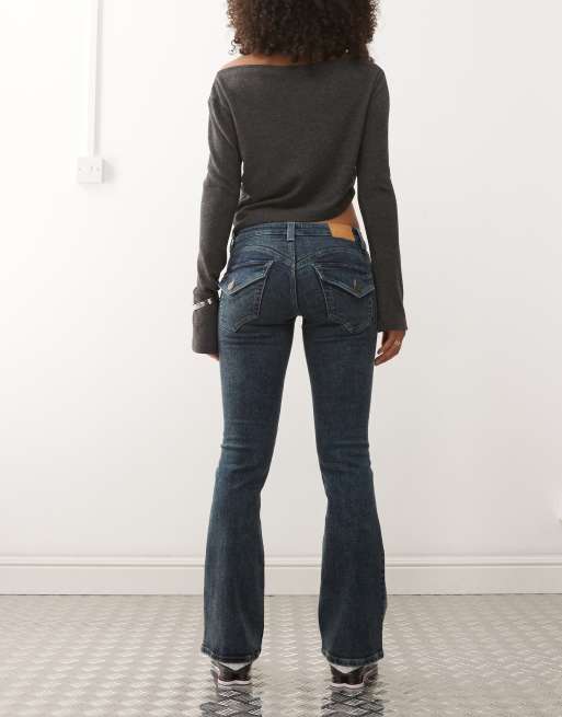 Monki - Jeans i mørkeblå vask med buet bærestykke, 2 af 5