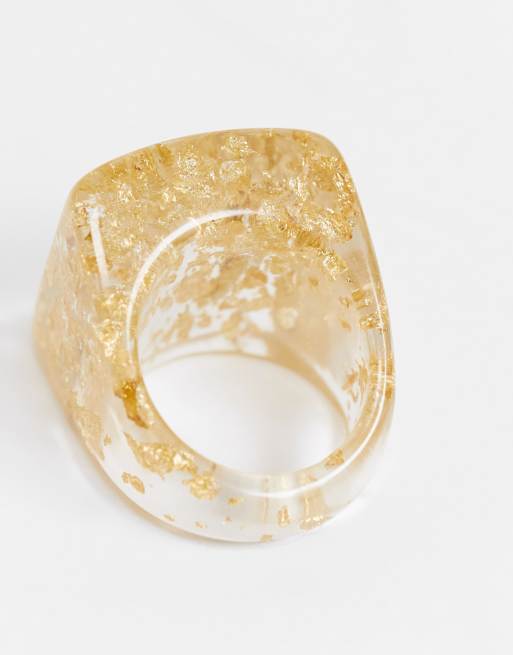 Monki Jen chunky plastic ring in gold fleck | ASOS