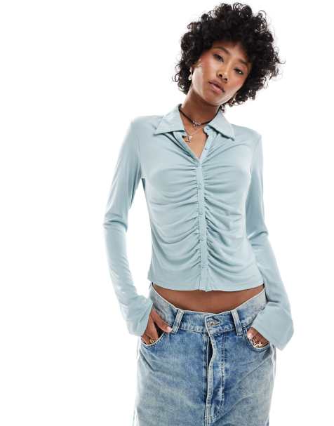 Monki - Jersey overhemd met lange mouwen en rimpeleffect in licht stoffig blauw - view 1