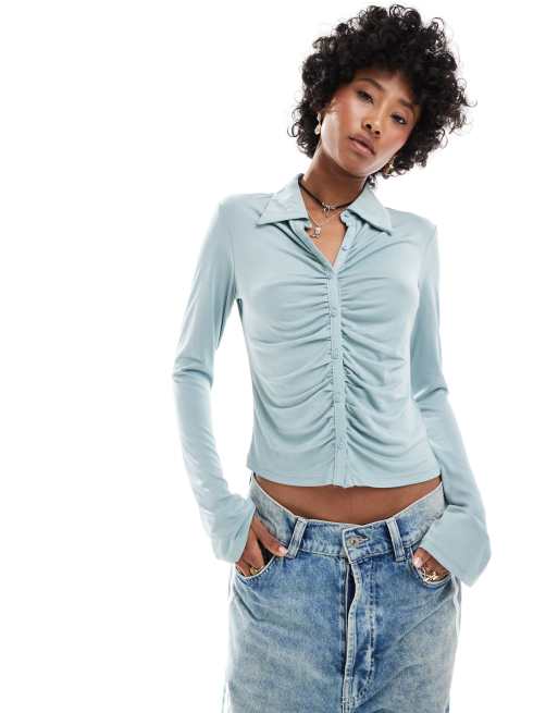 Monki - Jersey overhemd met lange mouwen en rimpeleffect in licht stoffig blauw