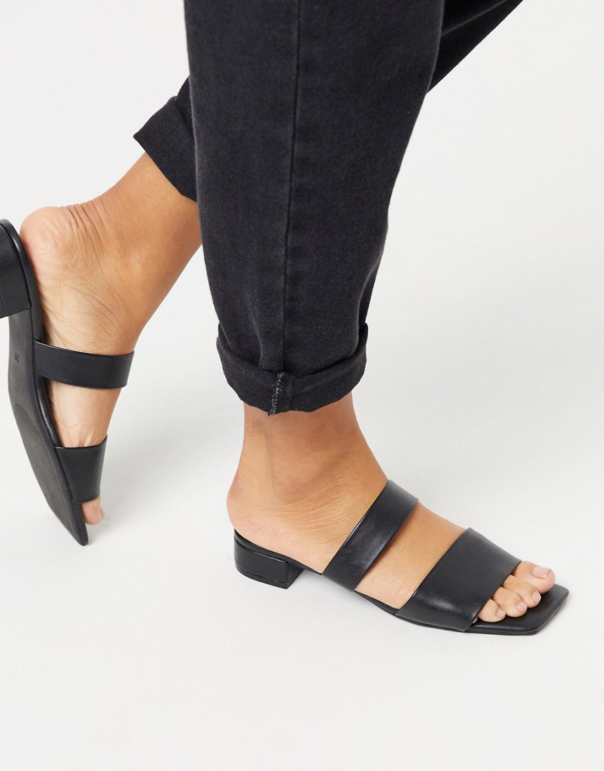 Monki - Julie PU-sandaler med dobbeltstropper og firkantet tå i sort