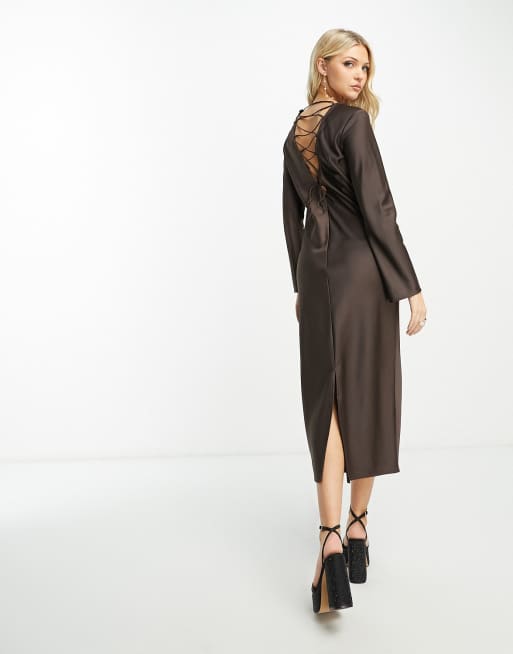 Monki - Jurk met lange mouwen en gekruiste achterkant in bruin