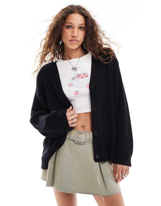 Monki - Kabelstrikket cardigan med knapper foran i sort i firkantet pasform
